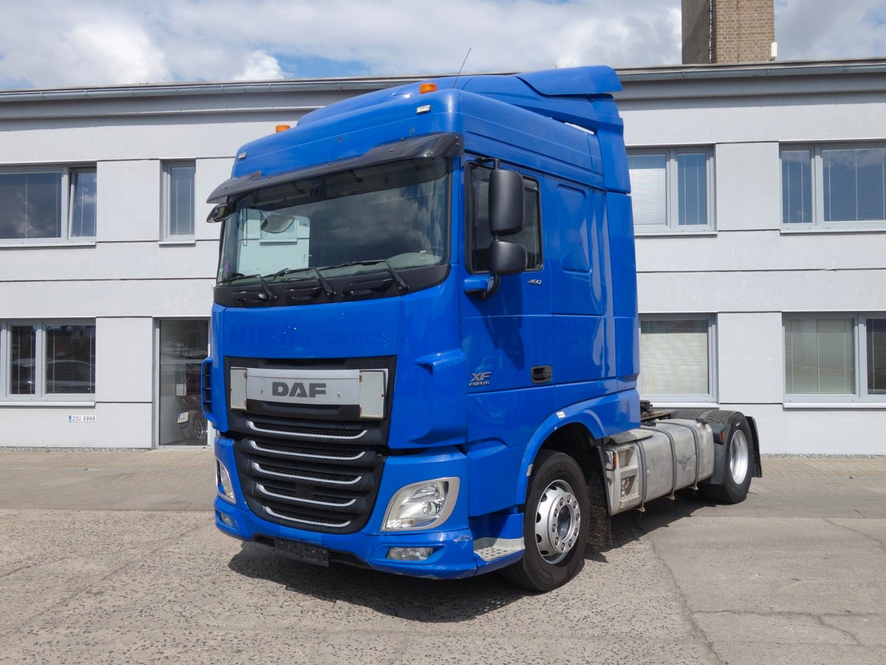 DAF XF 460 SC Standard, Standklima, 3 Stk. - Tractor head: gambar 1 DAF XF 460 SC Standard, Standklima, 3 Stk. - Tractor head: gambar 1