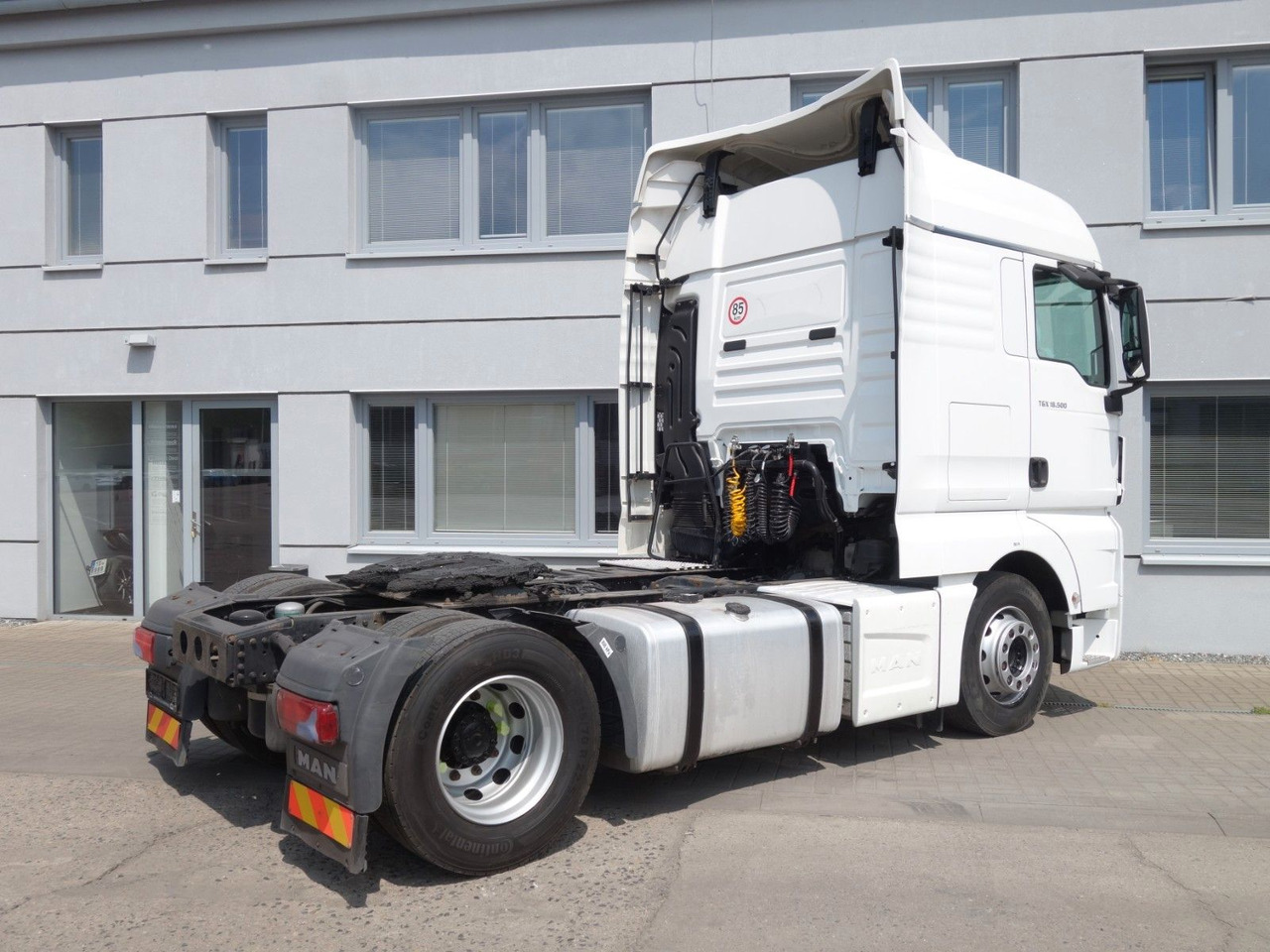 MAN TGX 18.500 XLX E6 Sandard - Tractor head: gambar 5 MAN TGX 18.500 XLX E6 Sandard - Tractor head: gambar 5