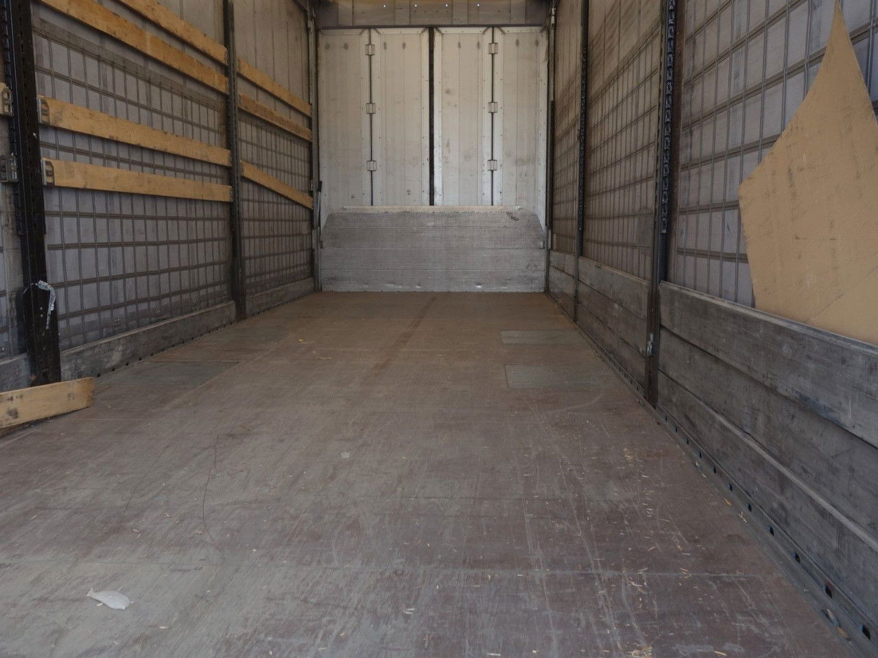 Truk dengan terpal samping Volvo FH 460 XL 6x2, 120 cbm, Durchfahren: gambar 6 Truk dengan terpal samping Volvo FH 460 XL 6x2, 120 cbm, Durchfahren: gambar 6