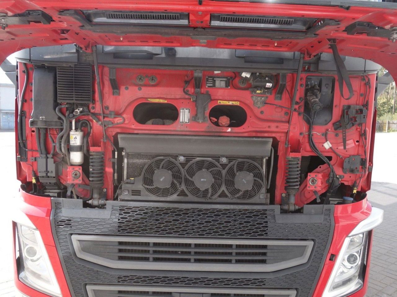 Truk dengan terpal samping Volvo FH 460 XL 6x2, 120 cbm, Durchfahren: gambar 16 Truk dengan terpal samping Volvo FH 460 XL 6x2, 120 cbm, Durchfahren: gambar 16