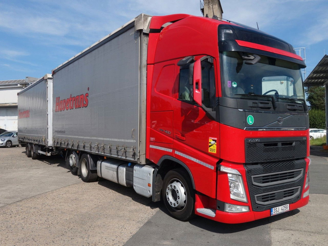 Volvo FH 460 XL 6x2, 120 cbm, Durchfahren - Truk dengan terpal samping: gambar 2 Volvo FH 460 XL 6x2, 120 cbm, Durchfahren - Truk dengan terpal samping: gambar 2