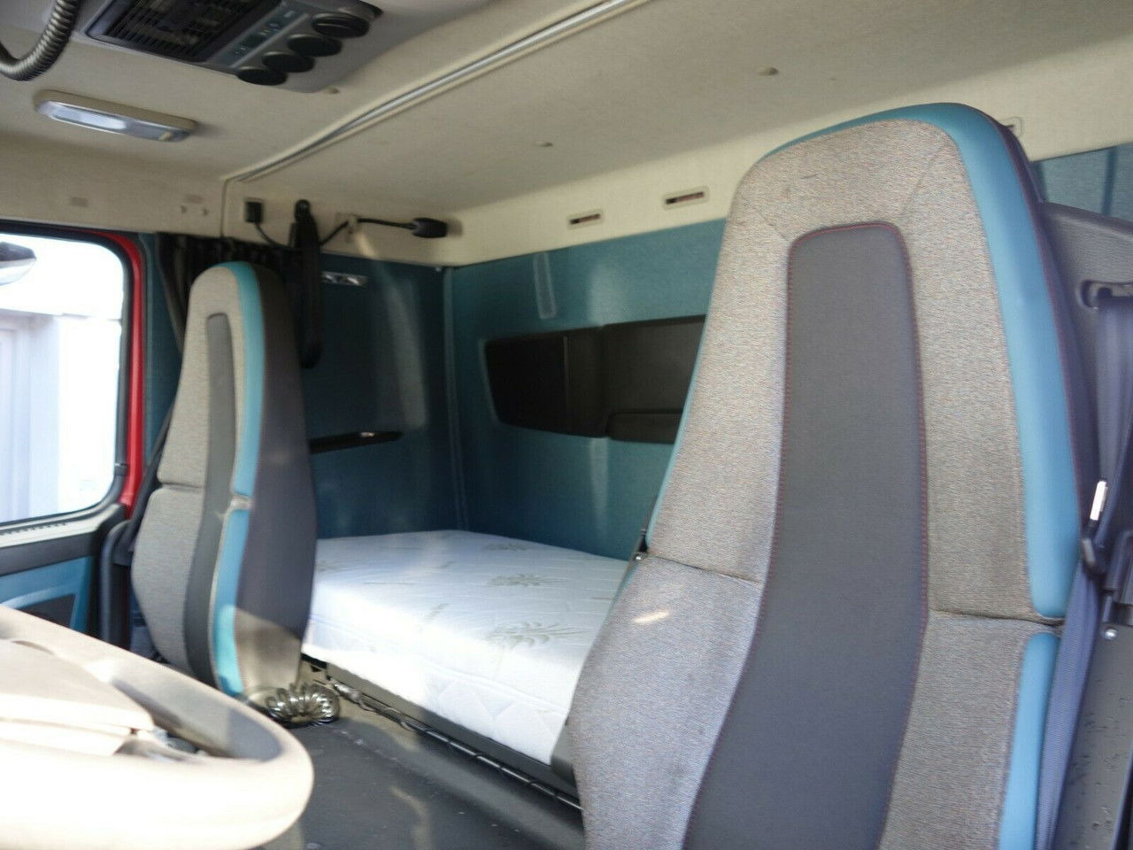 Leasing Volvo FM 460 FM13 6x2, Kässbohrer Metago/Supertrans Volvo FM 460 FM13 6x2, Kässbohrer Metago/Supertrans: gambar 12 Leasing Volvo FM 460 FM13 6x2, Kässbohrer Metago/Supertrans Volvo FM 460 FM13 6x2, Kässbohrer Metago/Supertrans: gambar 12