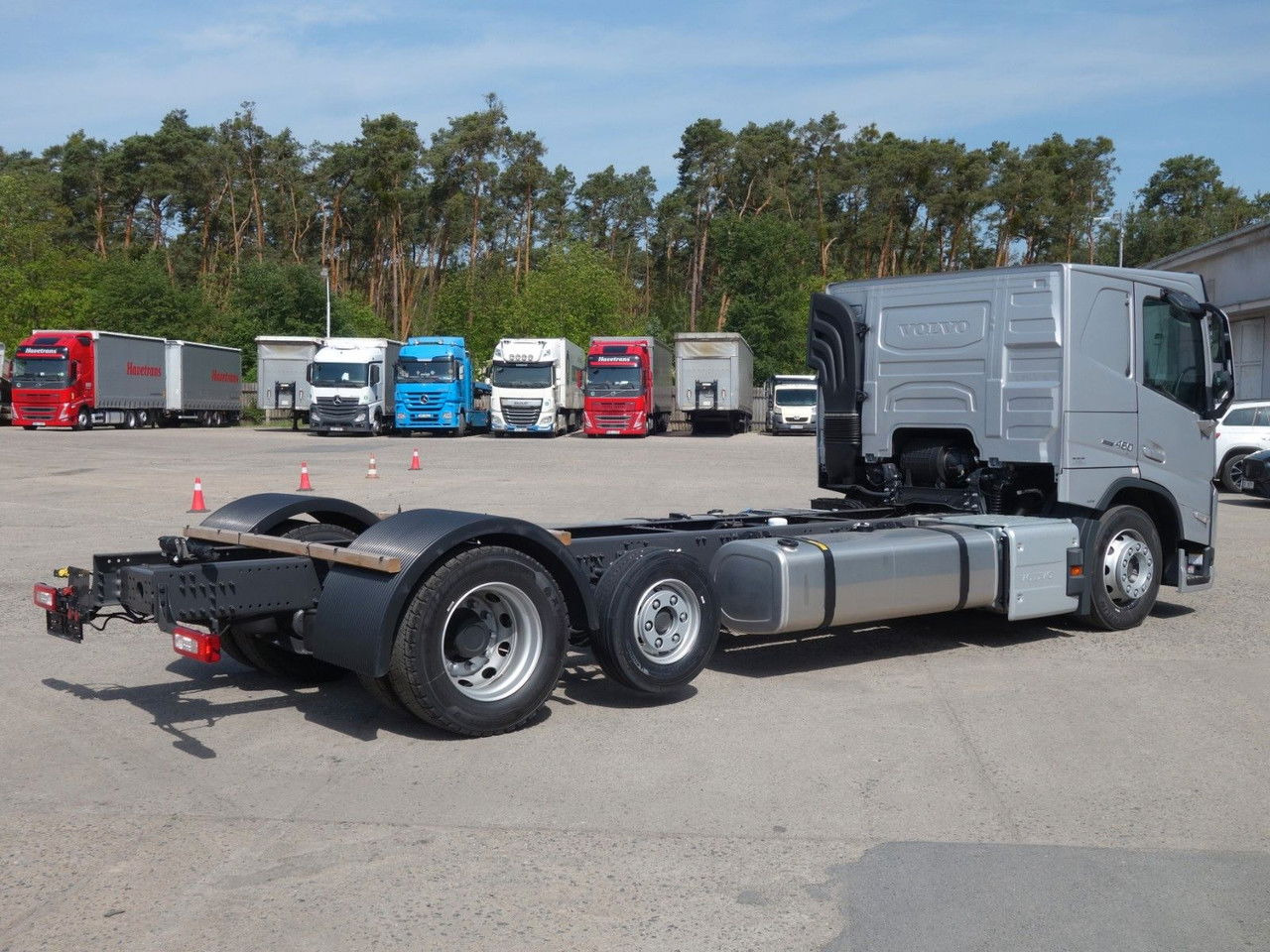 Volvo FM 460 FM13 6x2 Neue RTO , Kassbohrer, Rolfo, Rimo - Truk sasis: gambar 4 Volvo FM 460 FM13 6x2 Neue RTO , Kassbohrer, Rolfo, Rimo - Truk sasis: gambar 4
