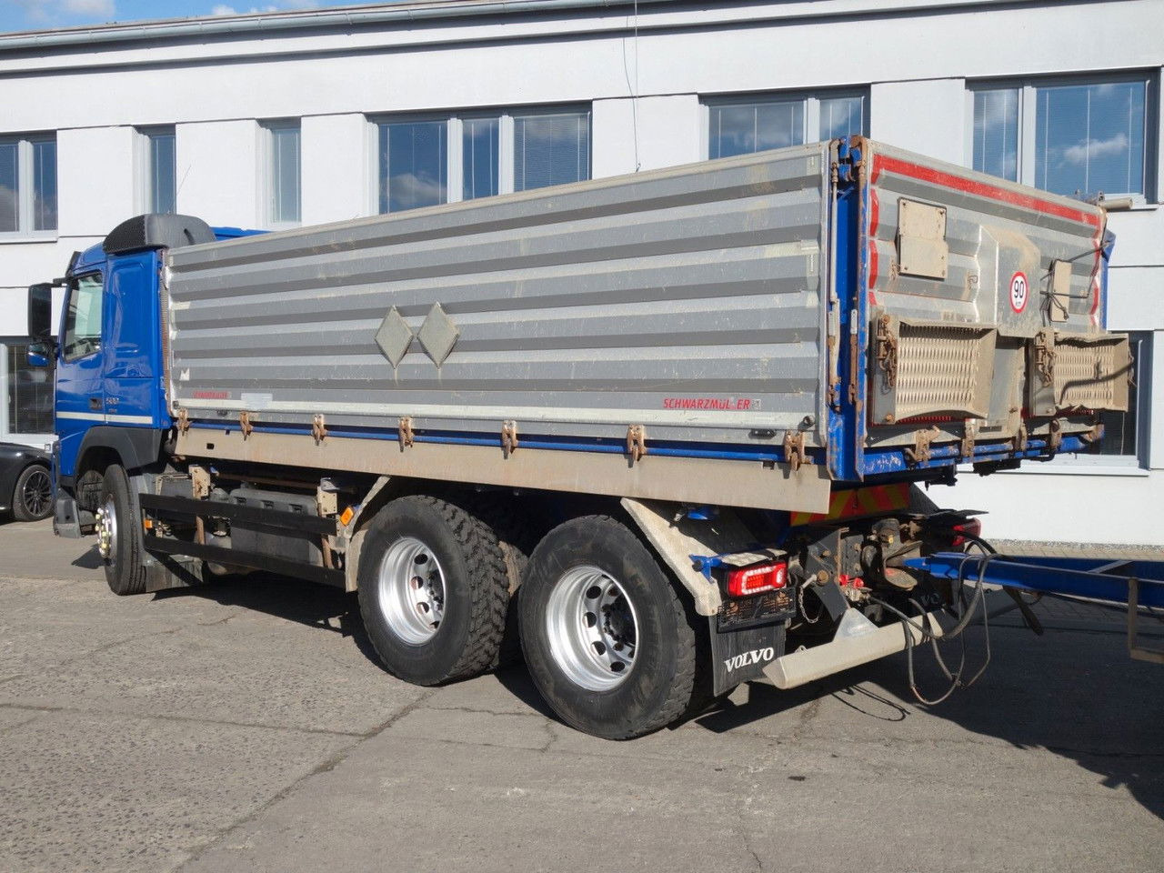 Volvo FM 500 6x4, Dreiseitenkipper Schwarzmüller - Truk jungkit: gambar 3 Volvo FM 500 6x4, Dreiseitenkipper Schwarzmüller - Truk jungkit: gambar 3
