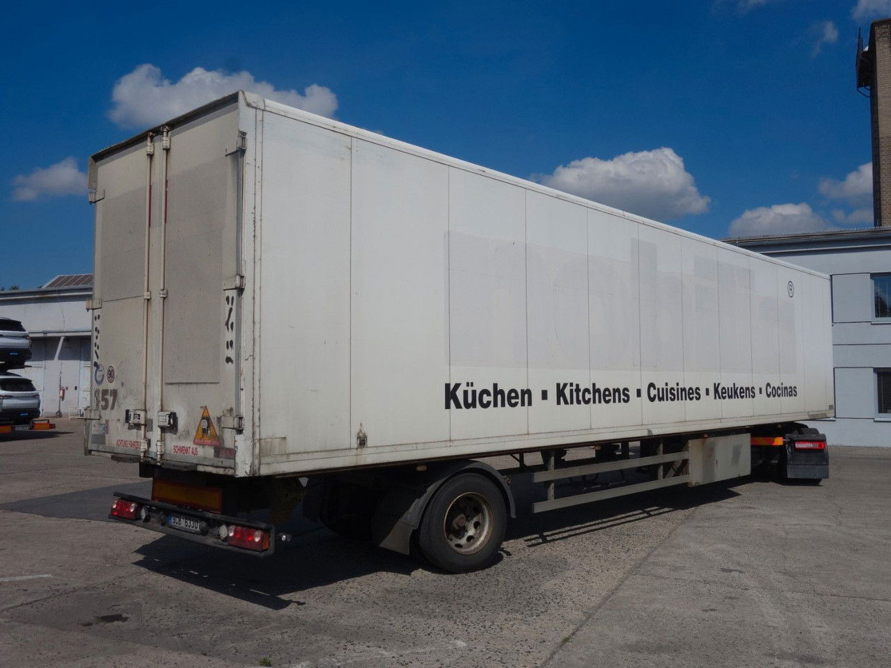 WEKA Weka, 1 Achse, Lenkachse 1 Achse, Lenkachse - Semi-trailer kotak tertutup: gambar 5 WEKA Weka, 1 Achse, Lenkachse 1 Achse, Lenkachse - Semi-trailer kotak tertutup: gambar 5