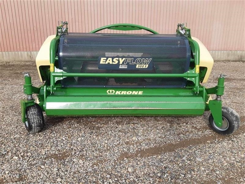 Krone EasyFlow 300S - Peralatan untuk pembuatan jerami: gambar 5 Krone EasyFlow 300S - Peralatan untuk pembuatan jerami: gambar 5