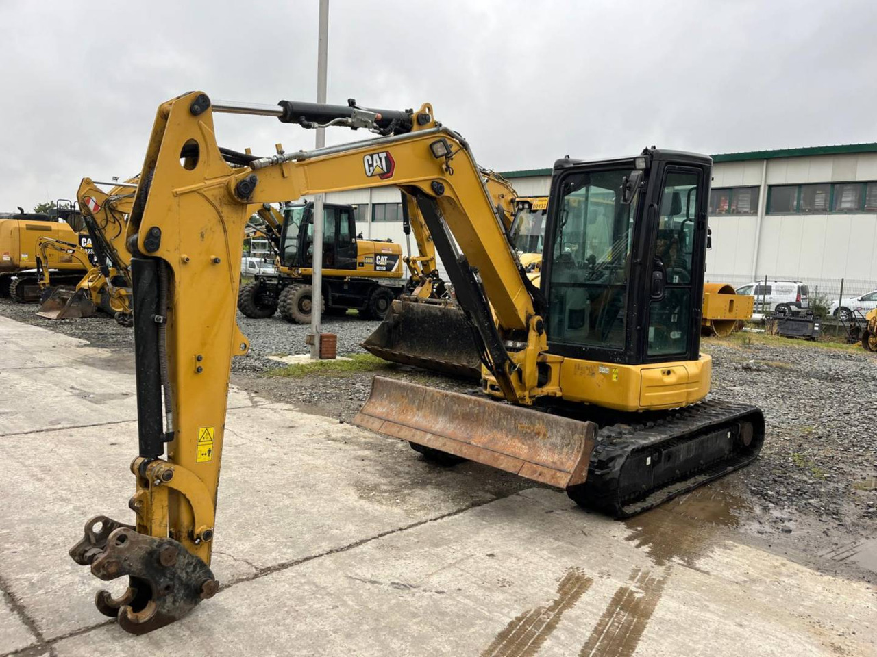 CAT 308E2CRSB - Ekskavator perayap: gambar 1 CAT 308E2CRSB - Ekskavator perayap: gambar 1