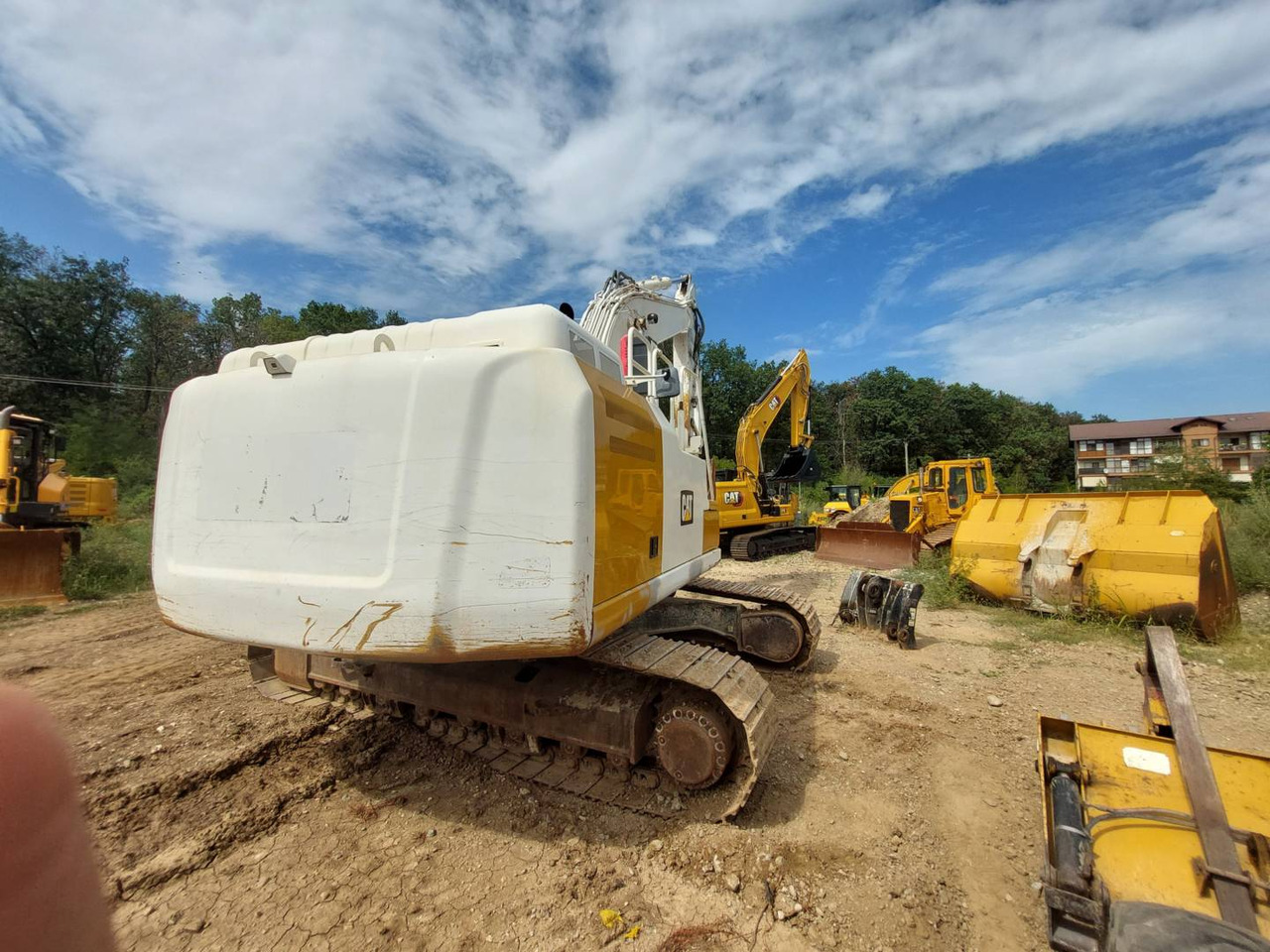 CAT 326FL - Ekskavator perayap: gambar 3 CAT 326FL - Ekskavator perayap: gambar 3