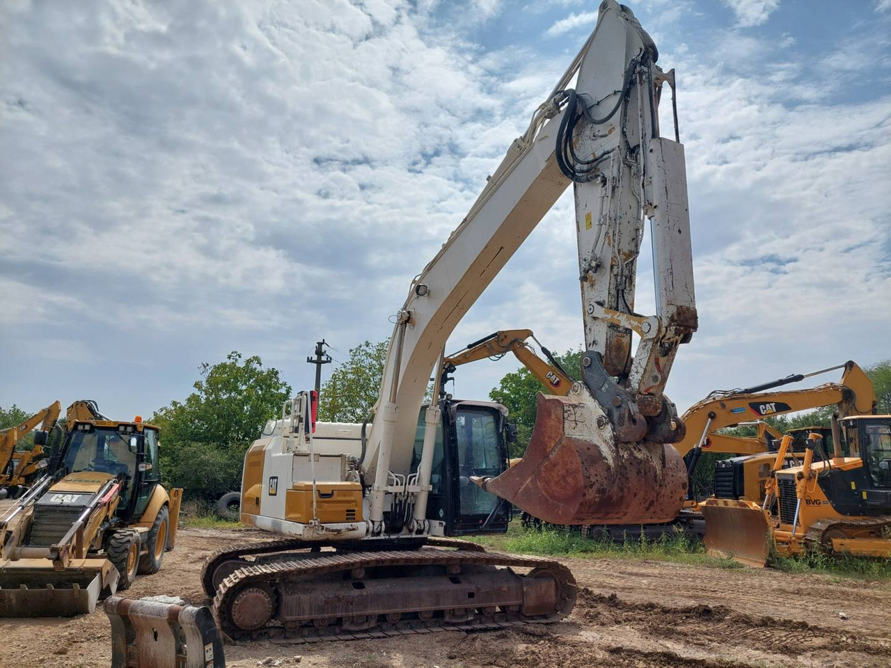 CAT 326FL - Ekskavator perayap: gambar 2 CAT 326FL - Ekskavator perayap: gambar 2