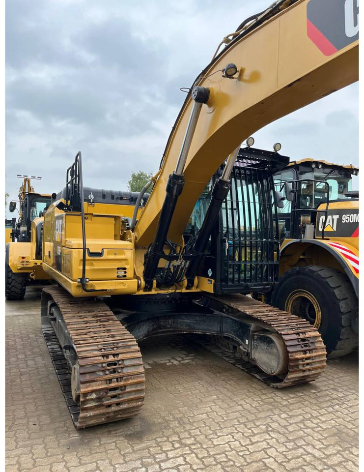 CAT 326FLN - Ekskavator perayap: gambar 2 CAT 326FLN - Ekskavator perayap: gambar 2
