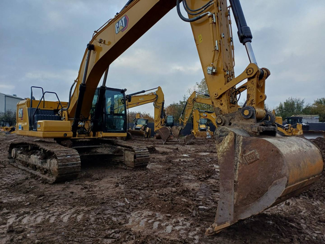 CAT 330-07GC - Ekskavator perayap: gambar 2 CAT 330-07GC - Ekskavator perayap: gambar 2