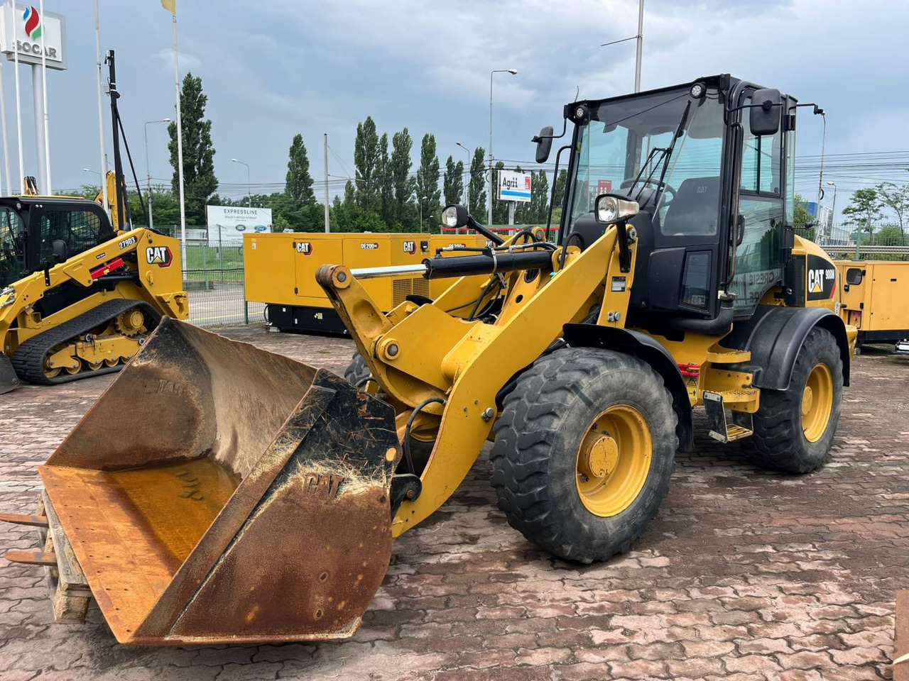 CAT 908M - Wheel loader: gambar 1 CAT 908M - Wheel loader: gambar 1