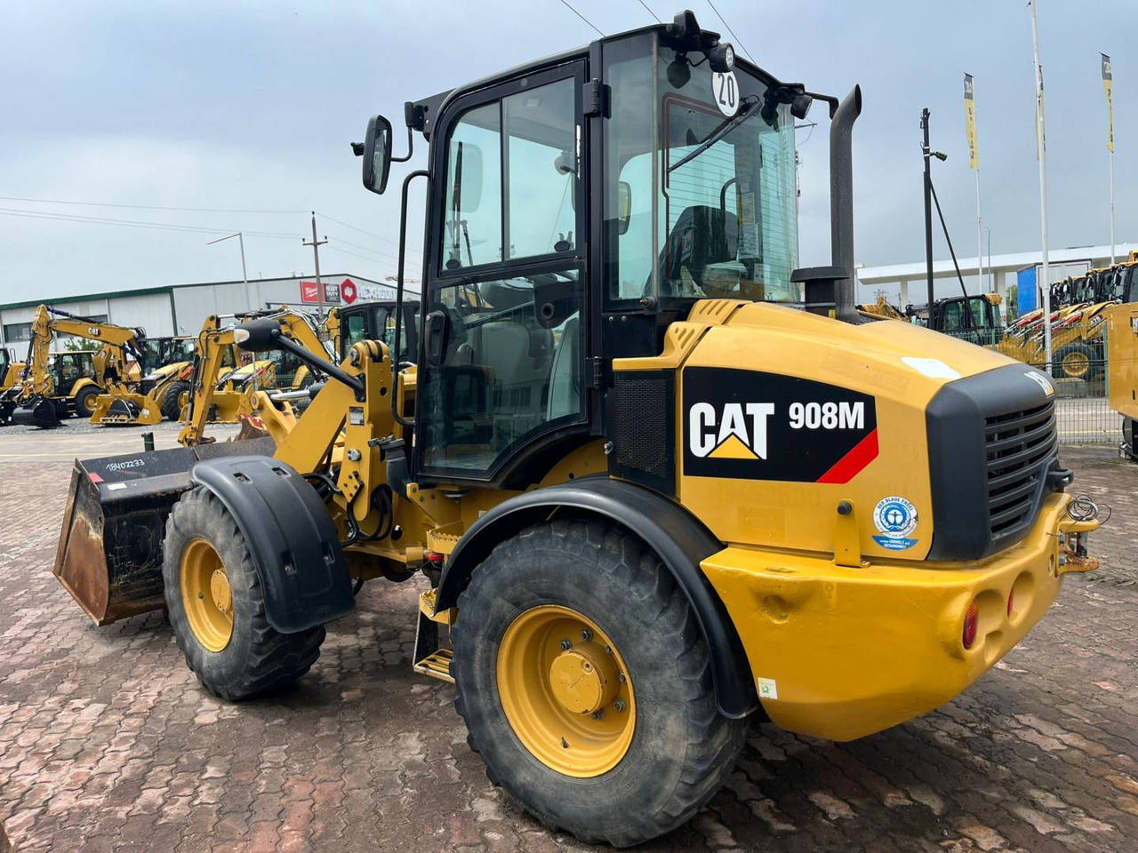 CAT 908M - Wheel loader: gambar 4 CAT 908M - Wheel loader: gambar 4