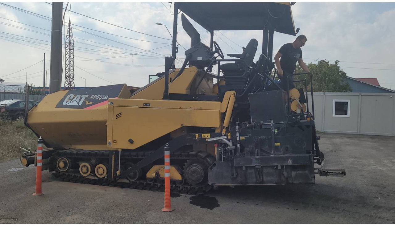 CAT AP-655D - Paver aspal: gambar 3 CAT AP-655D - Paver aspal: gambar 3
