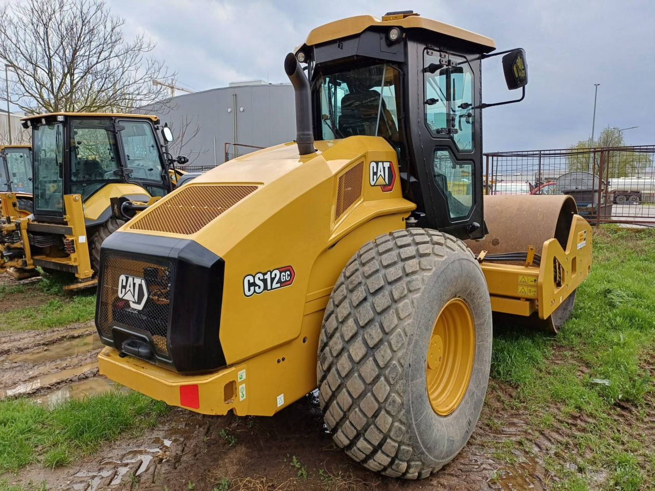CAT CS12GC - Pemadat: gambar 3 CAT CS12GC - Pemadat: gambar 3