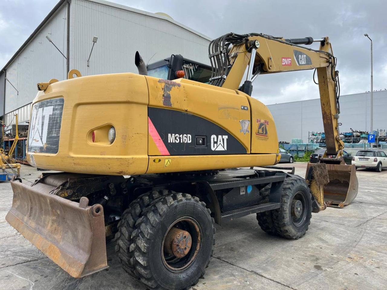 CAT M316D - Ekskavator roda: gambar 3 CAT M316D - Ekskavator roda: gambar 3