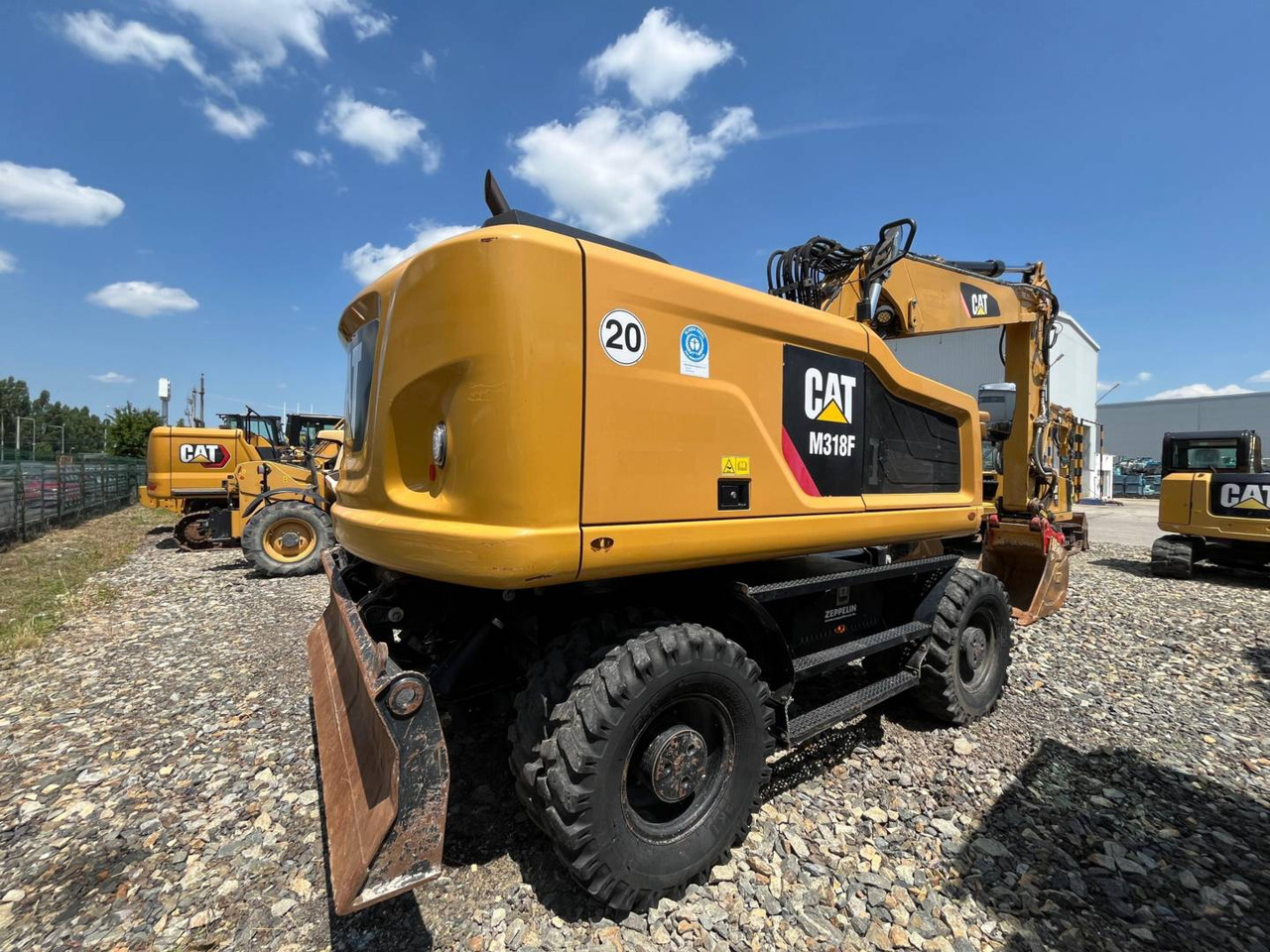 CAT M318F - Ekskavator roda: gambar 3 CAT M318F - Ekskavator roda: gambar 3