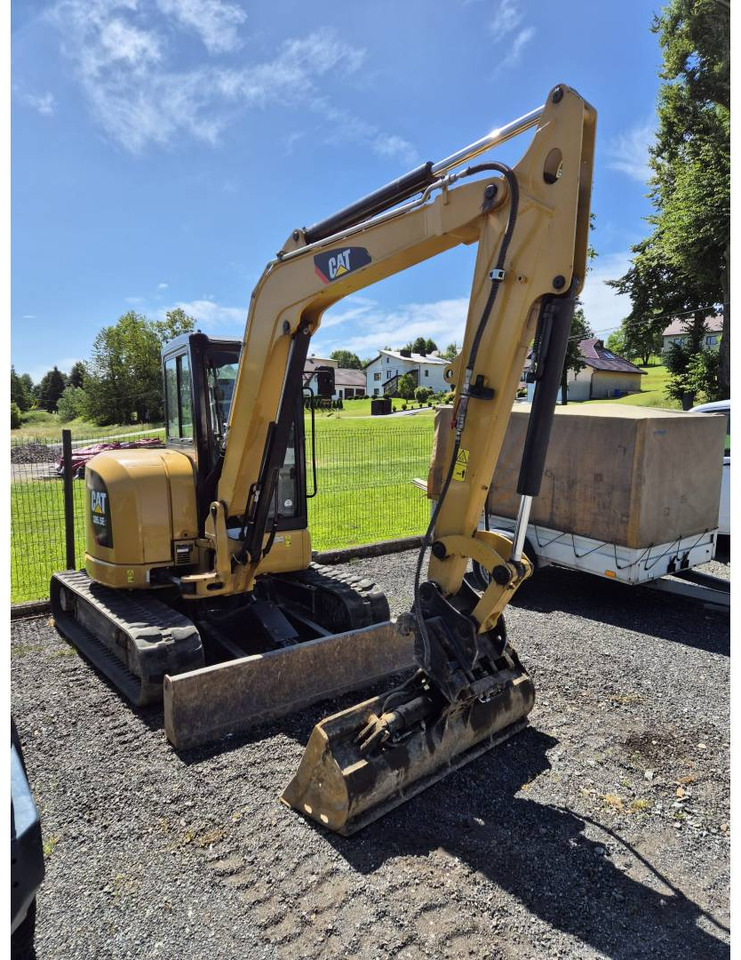 CAT 305.5E2CR - Ekskavator perayap: gambar 2 CAT 305.5E2CR - Ekskavator perayap: gambar 2
