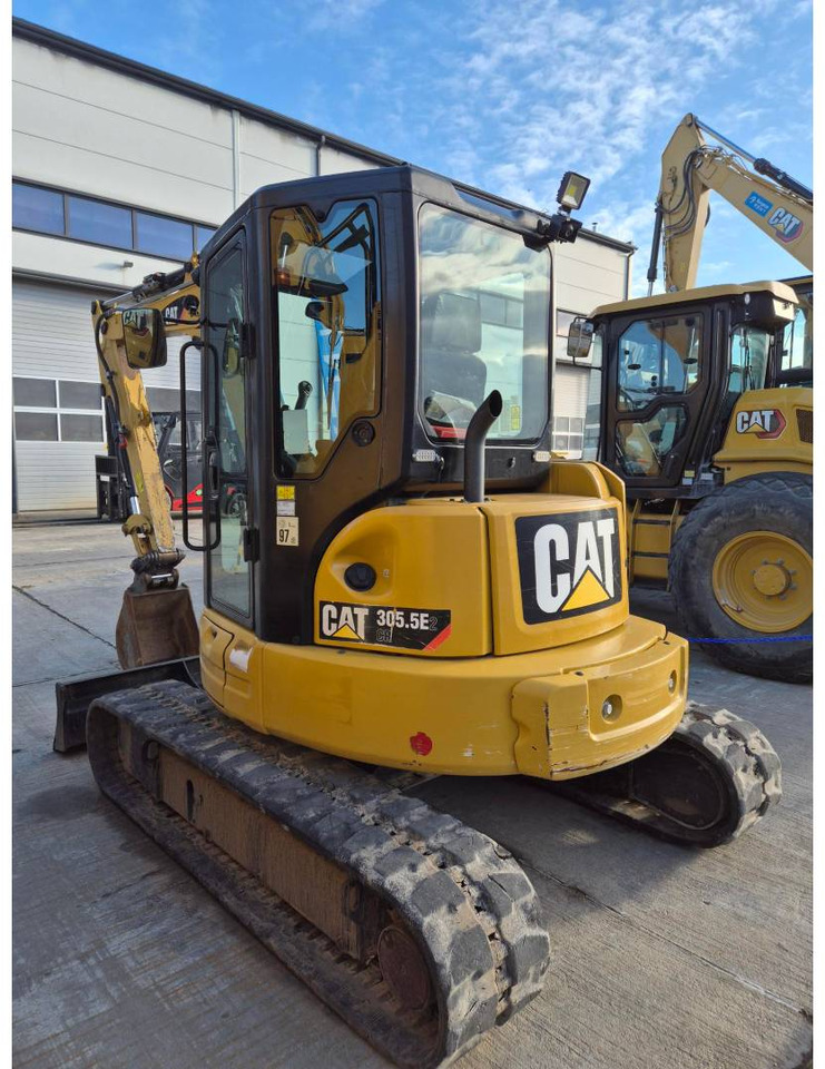 CAT 305.5E2CR - Ekskavator perayap: gambar 4 CAT 305.5E2CR - Ekskavator perayap: gambar 4