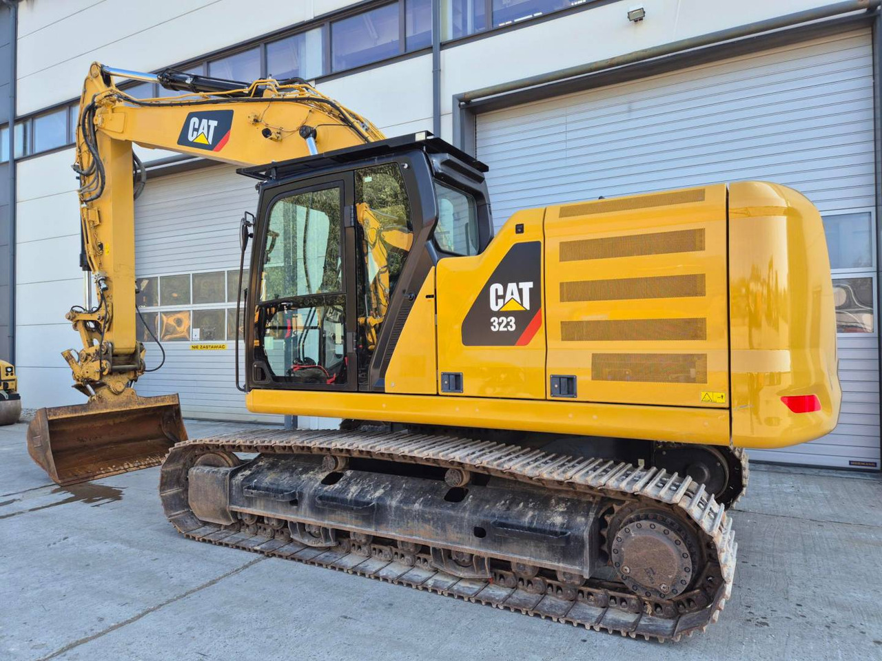 CAT 323 - Ekskavator perayap: gambar 4 CAT 323 - Ekskavator perayap: gambar 4