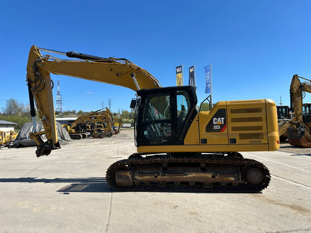 Ekskavator perayap CAT 323: gambar 18
