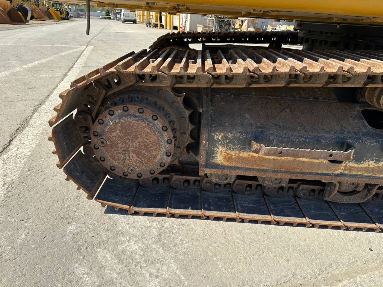 Ekskavator perayap CAT 323: gambar 29