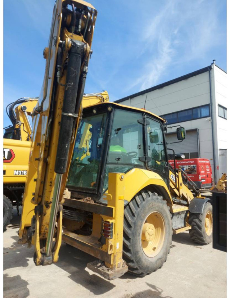 CAT 428 - Backhoe loader: gambar 3 CAT 428 - Backhoe loader: gambar 3