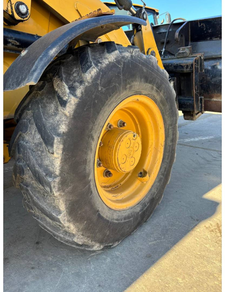 Backhoe loader CAT 432F2: gambar 10