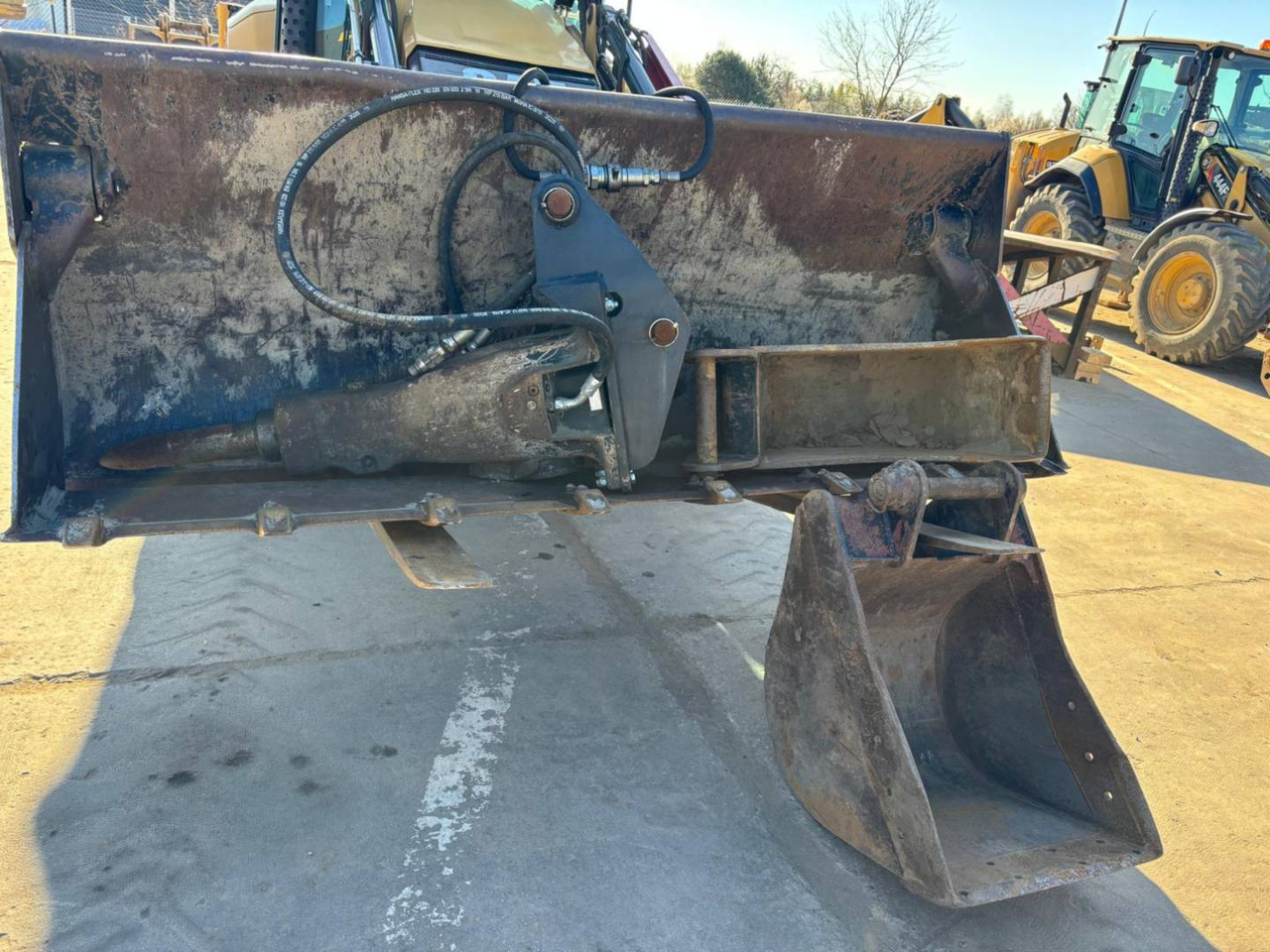 Backhoe loader CAT 432F2: gambar 14