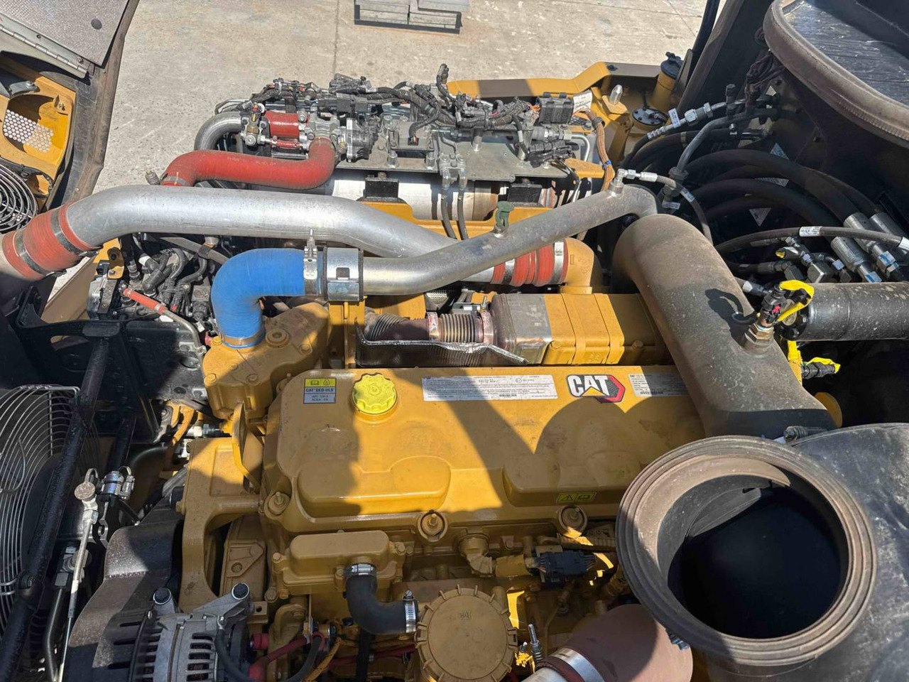 Tempat sampah artikulasi CAT 730: gambar 7