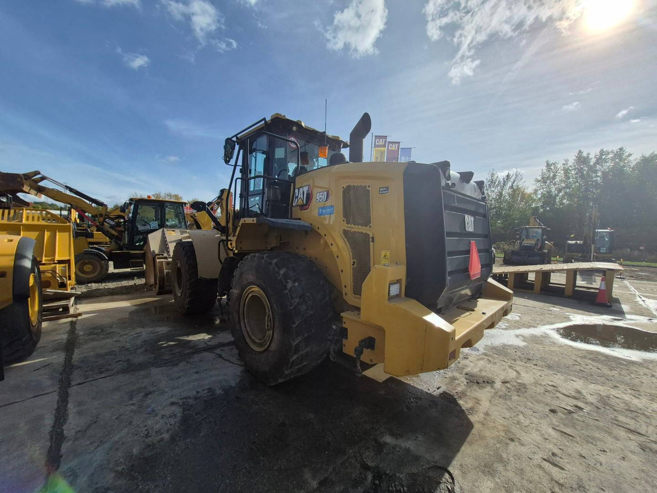 CAT 950 - Wheel loader: gambar 4 CAT 950 - Wheel loader: gambar 4