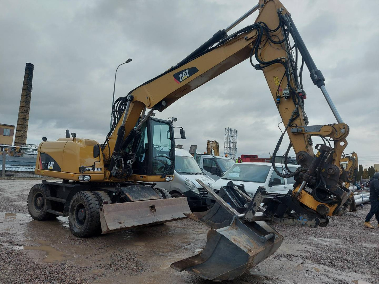 CAT M313D - Ekskavator roda: gambar 2 CAT M313D - Ekskavator roda: gambar 2