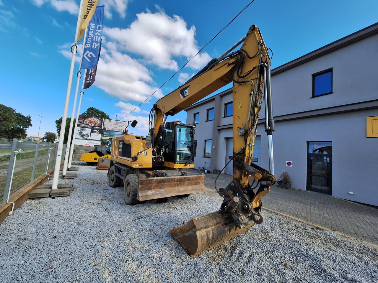 CAT M318F - Ekskavator roda: gambar 2 CAT M318F - Ekskavator roda: gambar 2