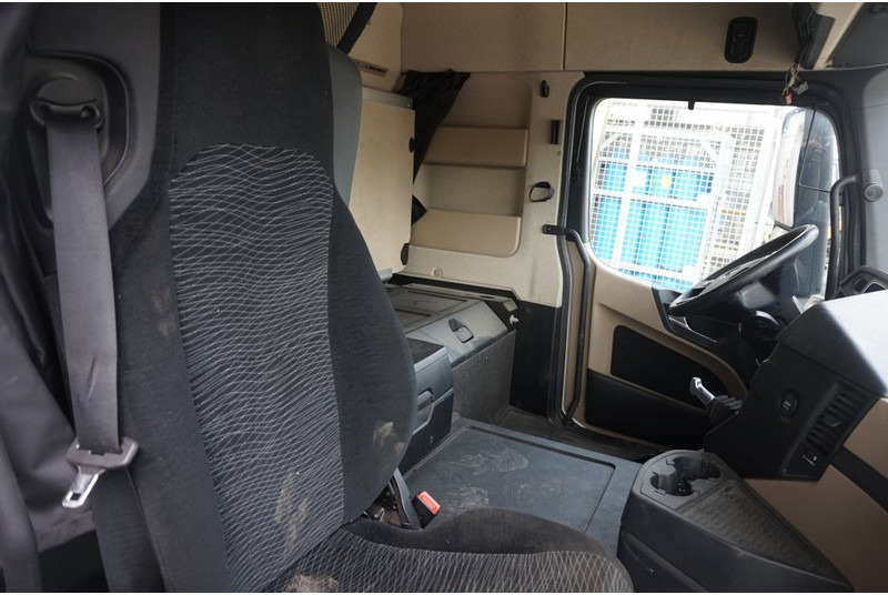 Kabin dan interior untuk Truk Mercedes-Benz ACTROS MP4 L-CLSSP L2.3 TUNNEL 170: gambar 6