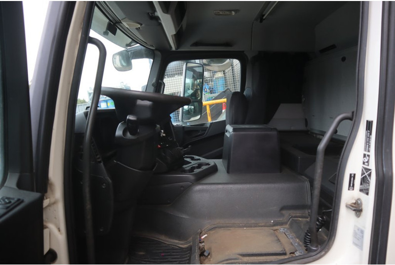 Mercedes-Benz L-STREAMSPACE 2.3MM 320 TUNNEL - Kabin dan interior untuk Truk: gambar 5 Mercedes-Benz L-STREAMSPACE 2.3MM 320 TUNNEL - Kabin dan interior untuk Truk: gambar 5