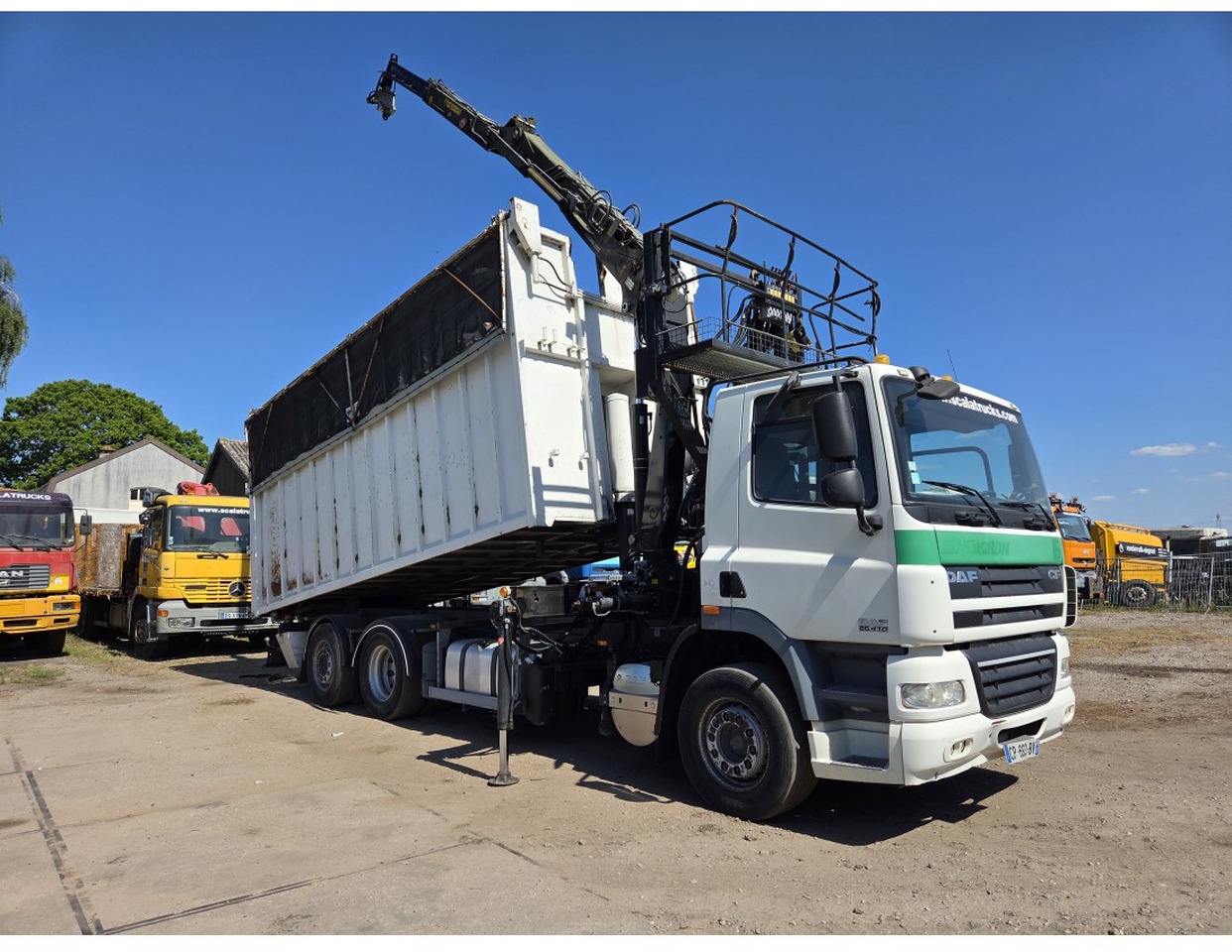 DAF CF85.410 6x2 steering axle lenk Tipper Crane HIAB J1320Z - Truk jungkit, Truk derek: gambar 3 DAF CF85.410 6x2 steering axle lenk Tipper Crane HIAB J1320Z - Truk jungkit, Truk derek: gambar 3