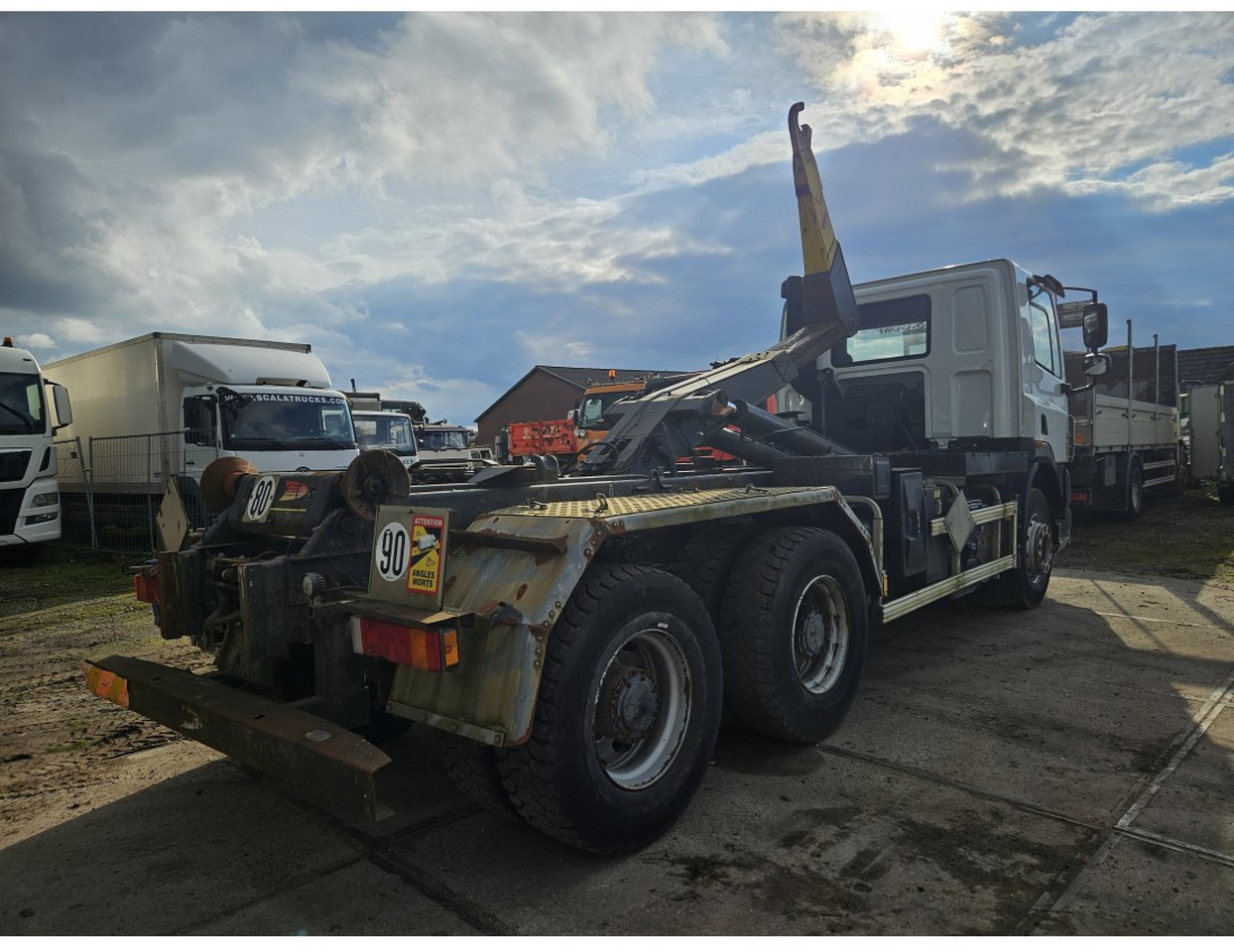 DAF CF85.460 6x4 hooklift full sping suspension Automatic gearbox 2011 - Hook lift: gambar 4 DAF CF85.460 6x4 hooklift full sping suspension Automatic gearbox 2011 - Hook lift: gambar 4