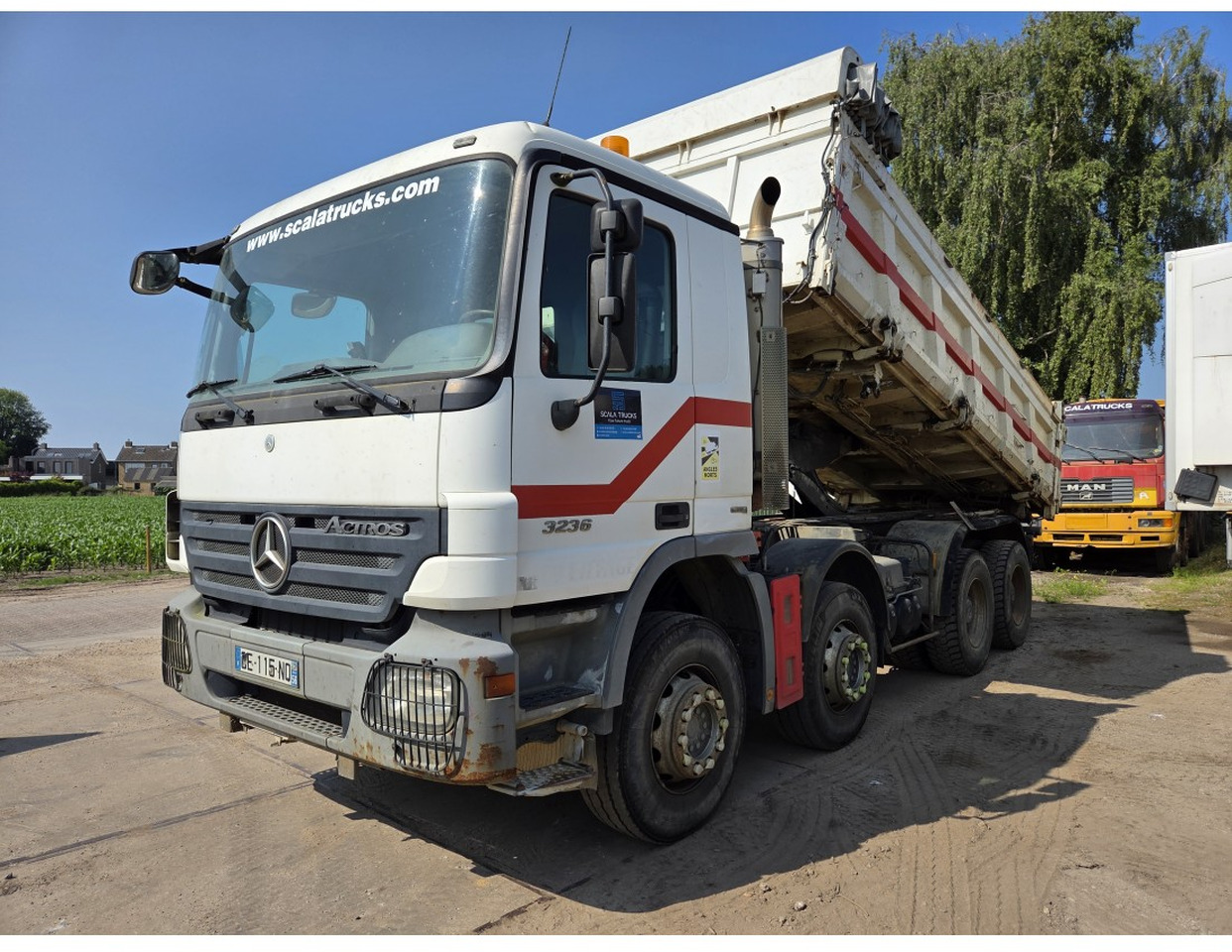 Mercedes Actros 3236 8x4 2-Side Tipper EPS Gearbox 3 Pedals - Truk jungkit: gambar 1 Mercedes Actros 3236 8x4 2-Side Tipper EPS Gearbox 3 Pedals - Truk jungkit: gambar 1
