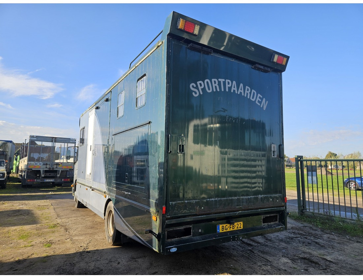 Mercedes Atego 1217 L 4x2 Horse transport Dutch Truck - Truk pengangkut kuda: gambar 3 Mercedes Atego 1217 L 4x2 Horse transport Dutch Truck - Truk pengangkut kuda: gambar 3