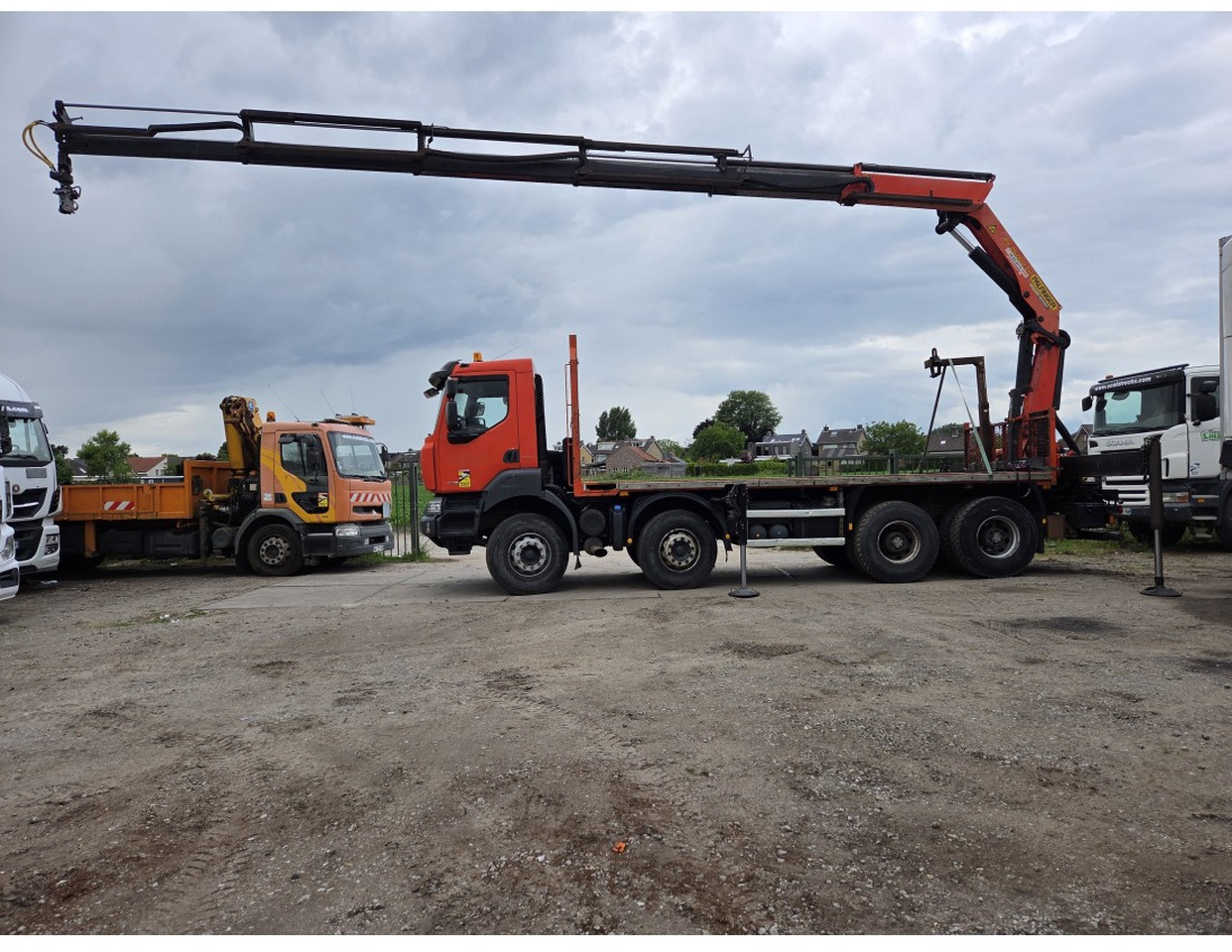 Renault Kerax 430 8X4 Flatbed Crane Palfinger PK26002EH 26 ton 5 Extensions *Retarder - Truk flatbed, Truk derek: gambar 3 Renault Kerax 430 8X4 Flatbed Crane Palfinger PK26002EH 26 ton 5 Extensions *Retarder - Truk flatbed, Truk derek: gambar 3