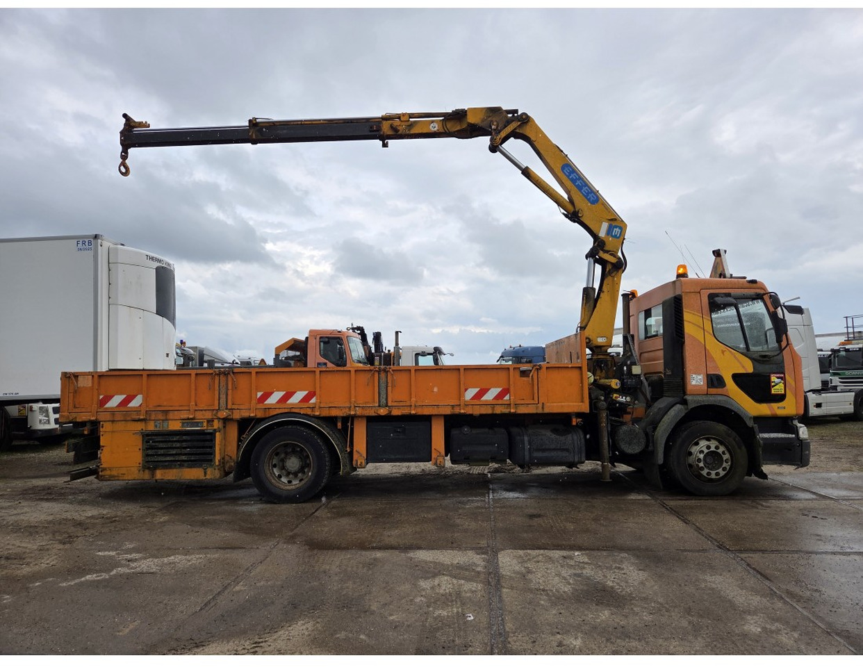 Renault Premium 300 MECHANICAL PUMP OPEN BOX COMPRESSOR CRANE EFFER 140/2S - Truk flatbed, Truk derek: gambar 4 Renault Premium 300 MECHANICAL PUMP OPEN BOX COMPRESSOR CRANE EFFER 140/2S - Truk flatbed, Truk derek: gambar 4