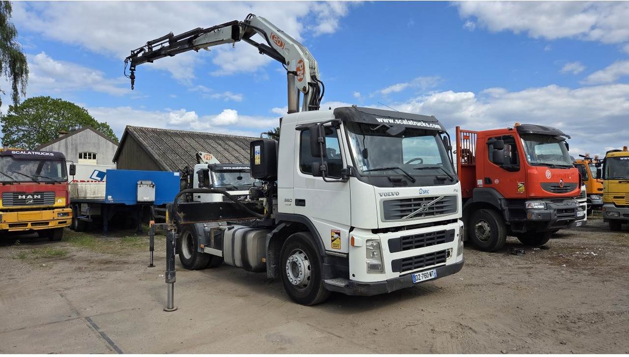VOLVO FM 360 4X2 EURO 3 TRACTOR UNIT CRANE PM 20T MANUAL GEARBOX - Tractor head: gambar 4 VOLVO FM 360 4X2 EURO 3 TRACTOR UNIT CRANE PM 20T MANUAL GEARBOX - Tractor head: gambar 4