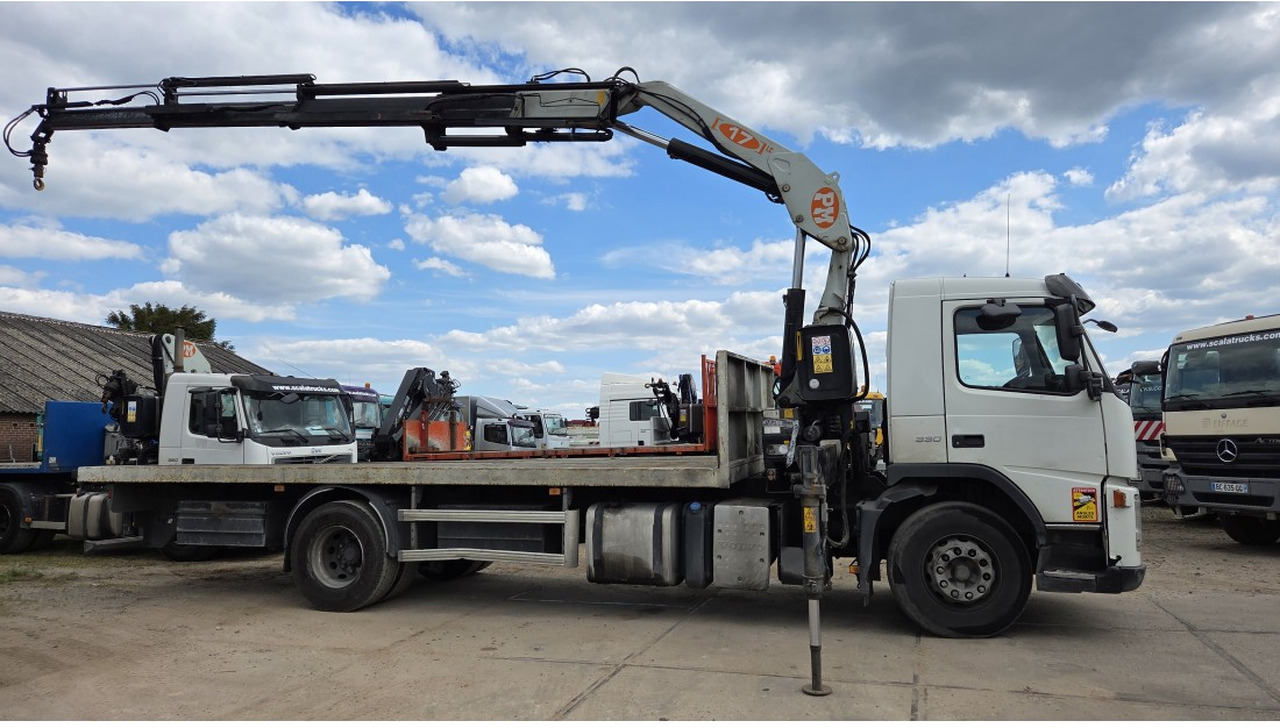 VOLVO FM 330 FLATBED 4X2 PM 17 LC 17 TON - Truk flatbed, Truk derek: gambar 3 VOLVO FM 330 FLATBED 4X2 PM 17 LC 17 TON - Truk flatbed, Truk derek: gambar 3