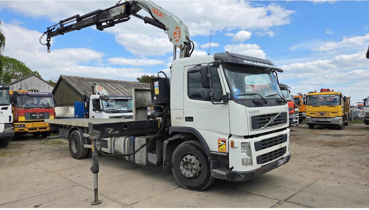 VOLVO FM 330 FLATBED 4X2 PM 17 LC 17 TON - Truk flatbed, Truk derek: gambar 4 VOLVO FM 330 FLATBED 4X2 PM 17 LC 17 TON - Truk flatbed, Truk derek: gambar 4