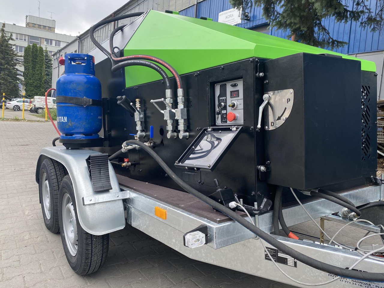 TICAB SelfPropelled Bitumen Emulsion Sprayer,1000L,Manufacturer - Aspal sprayer: gambar 2 TICAB SelfPropelled Bitumen Emulsion Sprayer,1000L,Manufacturer - Aspal sprayer: gambar 2