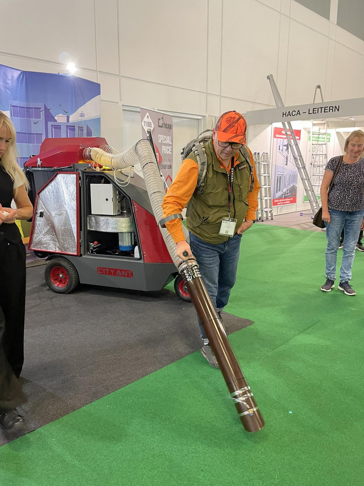 ТІСАВ Street Vacuum Cleaner, Outdoor Vacuum Sweeper, Manufacturer, City Ant - Penyedot debu industri: gambar 5 ТІСАВ Street Vacuum Cleaner, Outdoor Vacuum Sweeper, Manufacturer, City Ant - Penyedot debu industri: gambar 5
