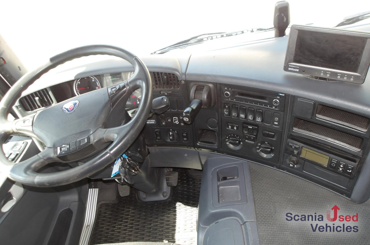 SCANIA P280 - 6x2*4 - KÜHLKOFFER 9m - MITSUBISHI - Truk berpendingin: gambar 4 SCANIA P280 - 6x2*4 - KÜHLKOFFER 9m - MITSUBISHI - Truk berpendingin: gambar 4