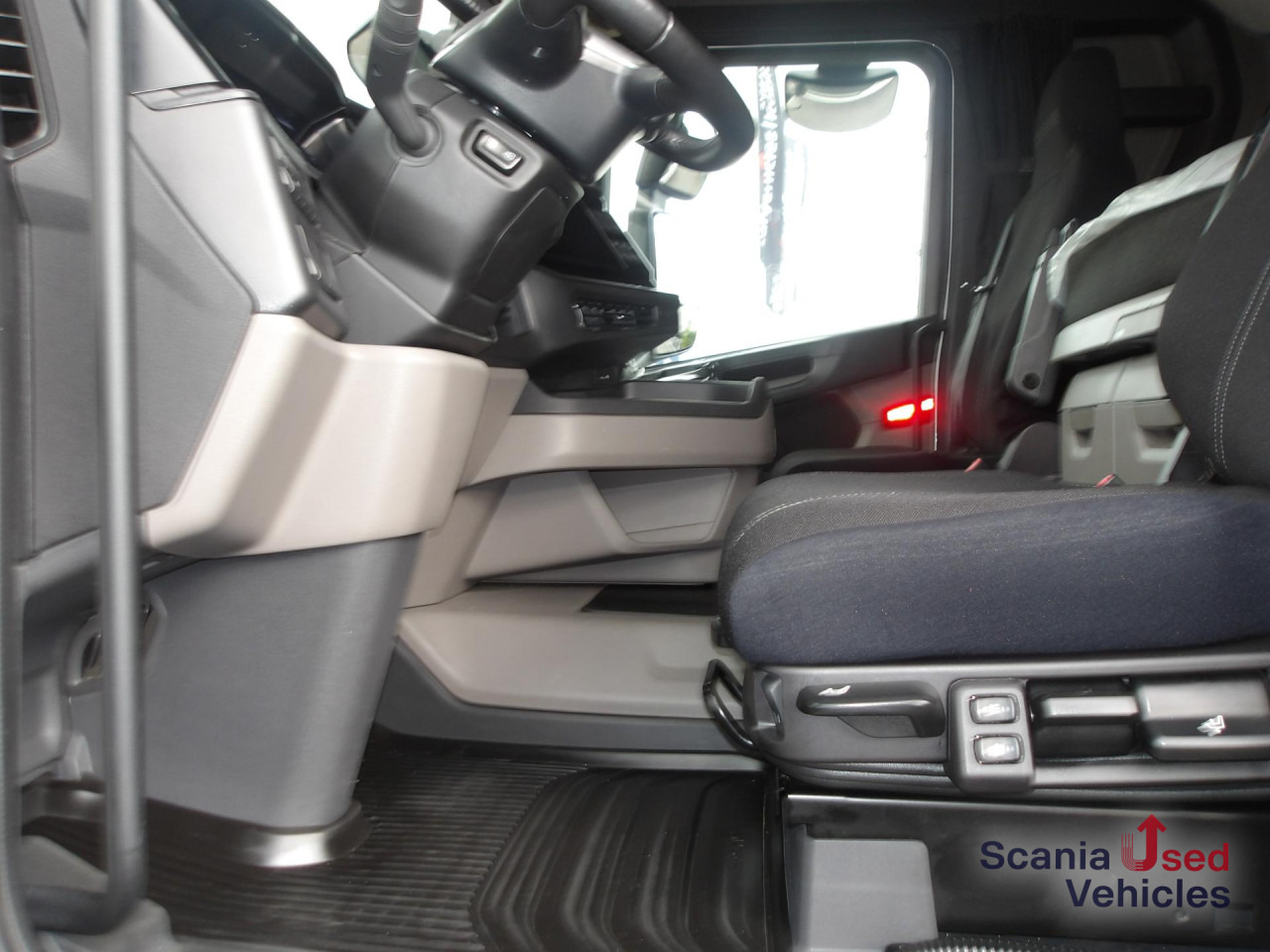 SCANIA R 460 EB - MEGA - HIGHLINE - 2x TANKs - ACC - Tractor head: gambar 2 SCANIA R 460 EB - MEGA - HIGHLINE - 2x TANKs - ACC - Tractor head: gambar 2