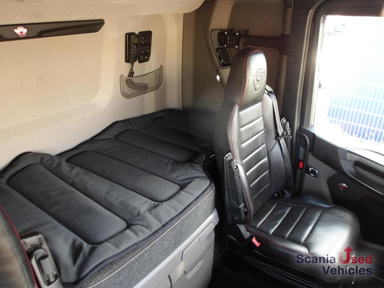 SCANIA S 590 NB - V8 - FULL AIR - HYDRAULIK - LEDER - - Tractor head: gambar 2 SCANIA S 590 NB - V8 - FULL AIR - HYDRAULIK - LEDER - - Tractor head: gambar 2