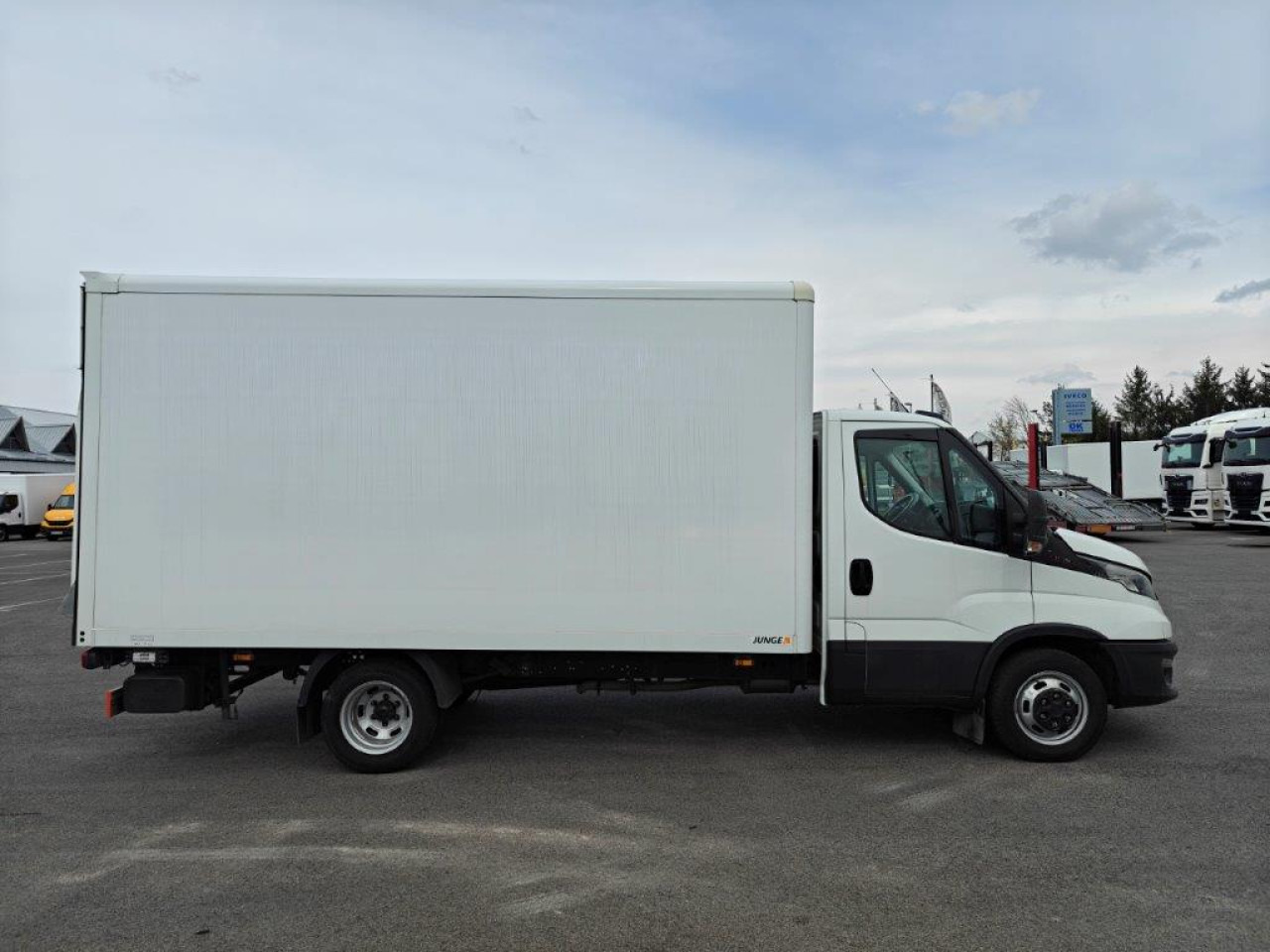 IVECO Daily 35C16H - Van panel: gambar 4 IVECO Daily 35C16H - Van panel: gambar 4